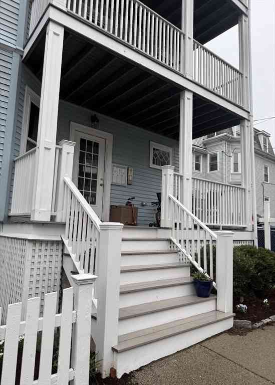 Condo For Sale - 5 Newton Street #1<br/> Cambridge, MA 02139