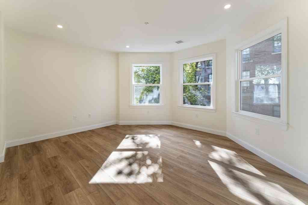 Apartment For Rent - 27 Perrin Street #1<br/> Boston, MA 02119