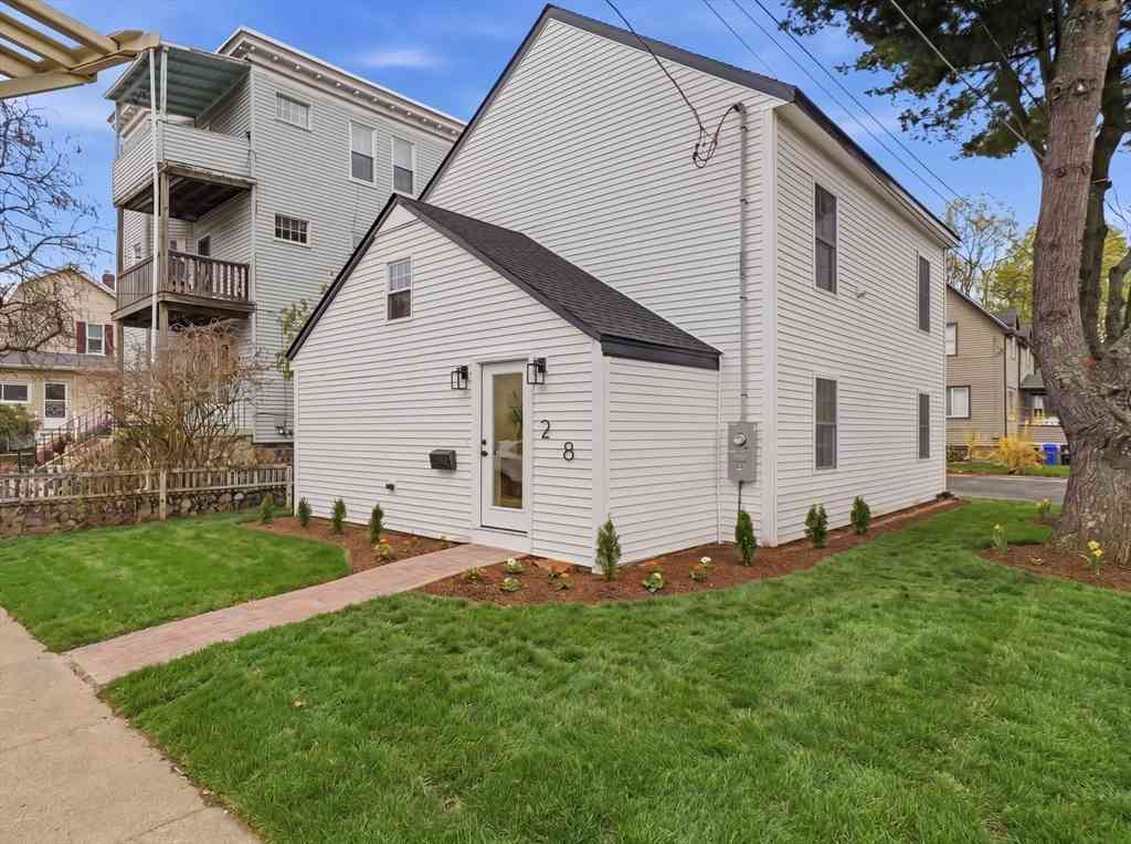 Homes For Sale - 28 Garden St<br/> Middlesex County, Malden, MA 02148