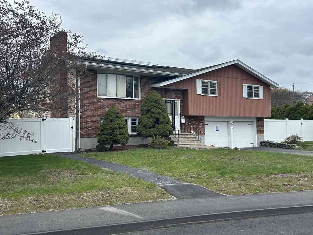 Homes For Sale - 1 Eisenhower Dr<br/> Norfolk County, Randolph, MA 02368