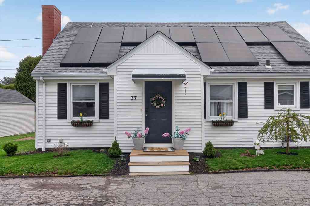 Homes For Sale - 37 Blakely Ct<br/> Fall River, MA 02720