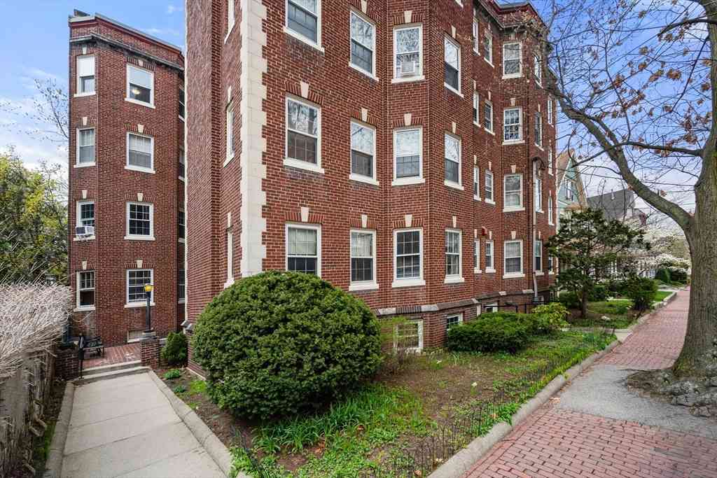 Condo For Sale - 61 Garfield St #14<br/> Cambridge, MA 02138