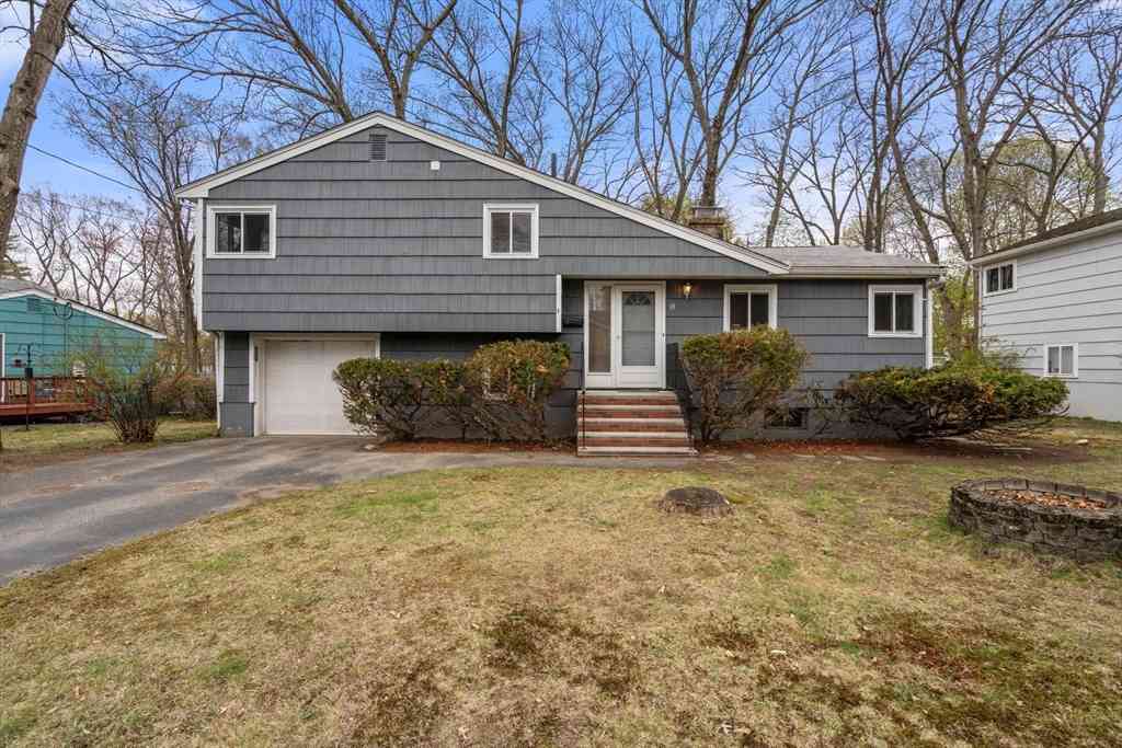 Homes For Sale - 18 Royce Rd<br/> Middlesex County, Framingham, MA 01701