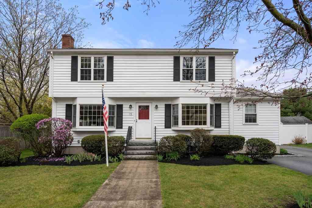 Homes For Sale - 15 Walton St<br/> Middlesex County, Wakefield, MA 01880