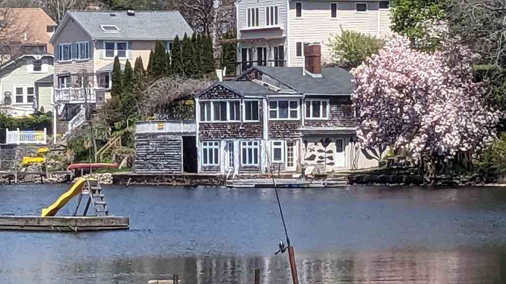 Homes For Sale - 10 Coral Hill Rd<br/> Essex, MA 01929