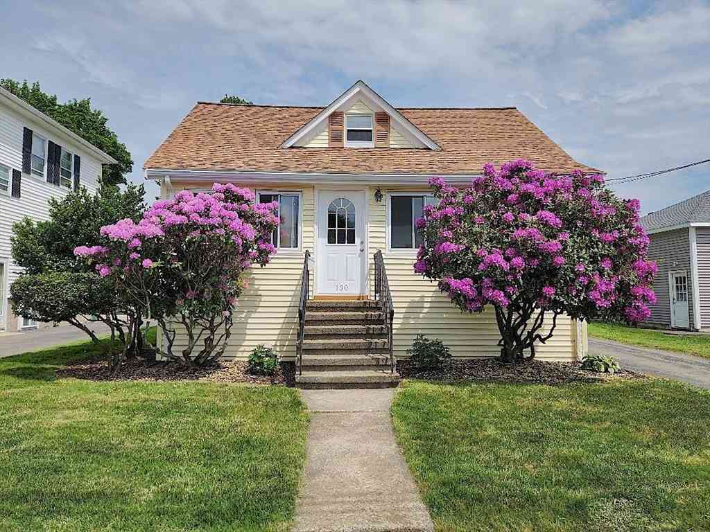 Homes For Sale - 130 Monroe St<br/> Norfolk County, Norwood, MA 02062