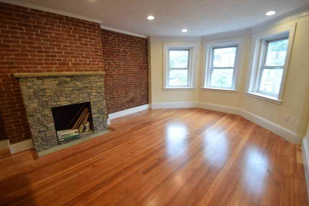 Apartment For Rent - 1616 Beacon #2<br/> Brookline, MA 02446