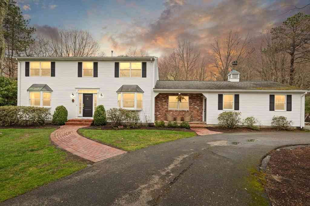 Homes For Sale - 15 Ramblewood Drive<br/> Bristol County, Easton, MA 02356