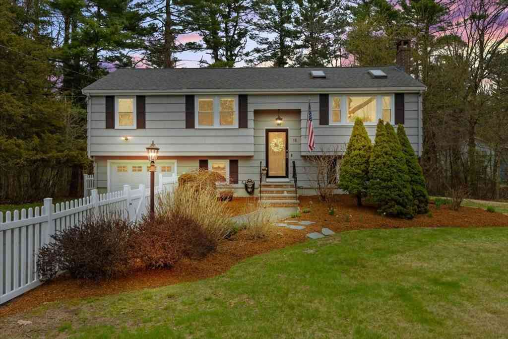 Homes For Sale - 18 Mill St<br/> Bristol County, Easton, MA 02356