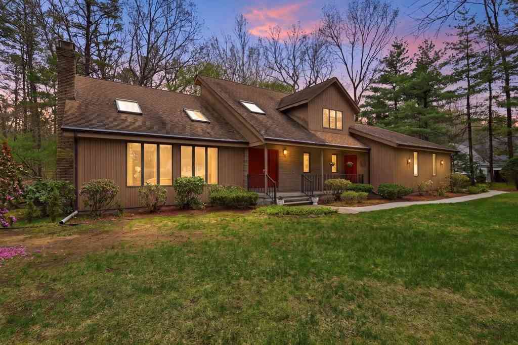Homes For Sale - 651 Frank Smith Rd<br/> Longmeadow, MA 01106