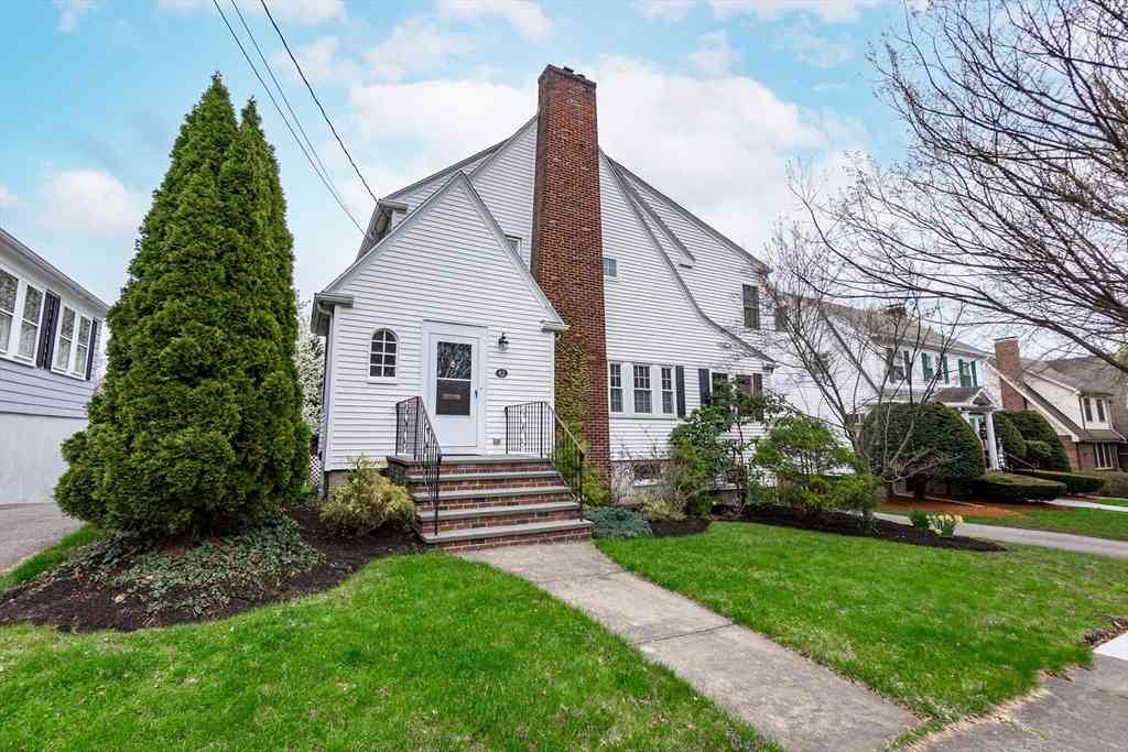 Homes For Rent - 42 Richardson Rd<br/> Belmont, MA 02478