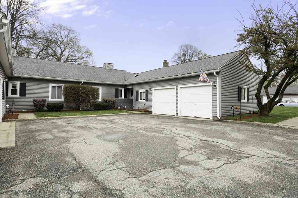 Condo For Sale - 165 Applewood Drive #165<br/> Chicopee, MA 01022