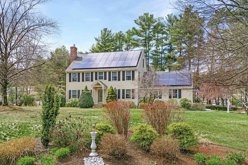 Homes For Sale - 842 Main St<br/> Wareham, MA 02576