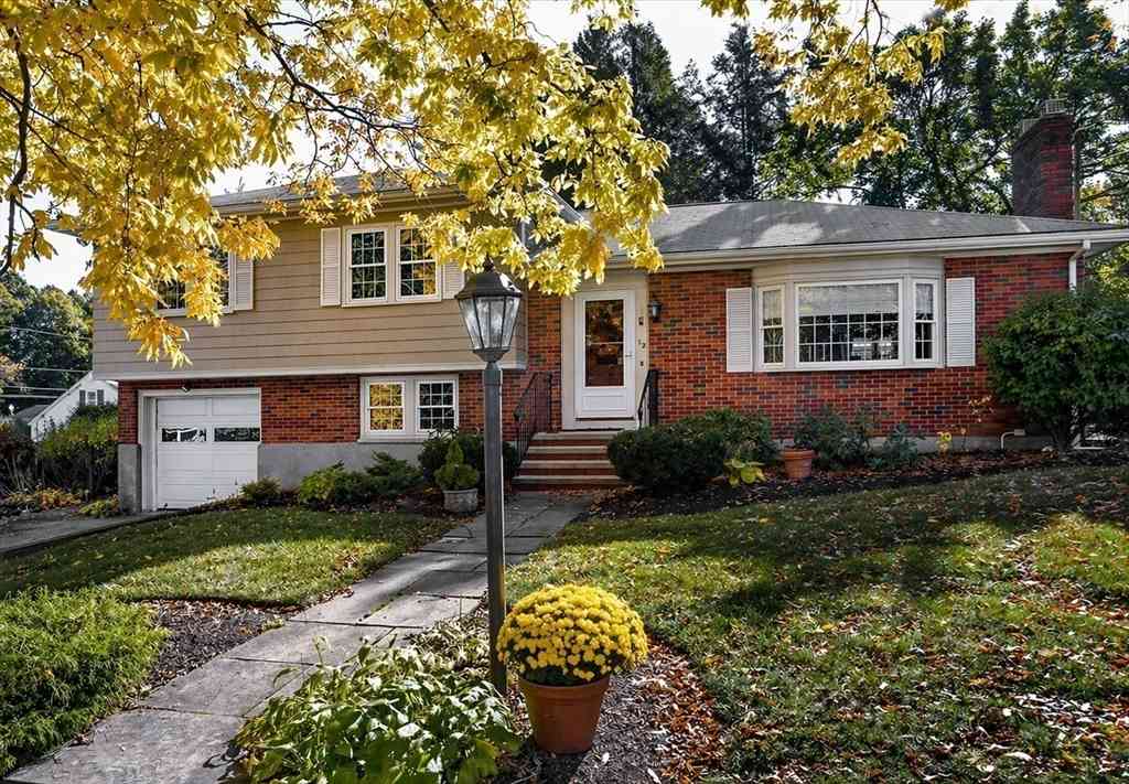 Homes For Sale - 12 Oak Ridge Cir<br/> Weymouth, MA 02188