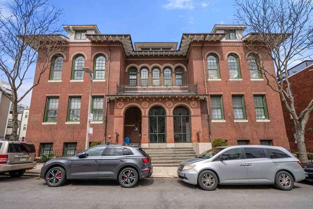 Condo For Sale - 486 E 3rd St. #11<br/> Boston, MA 02127