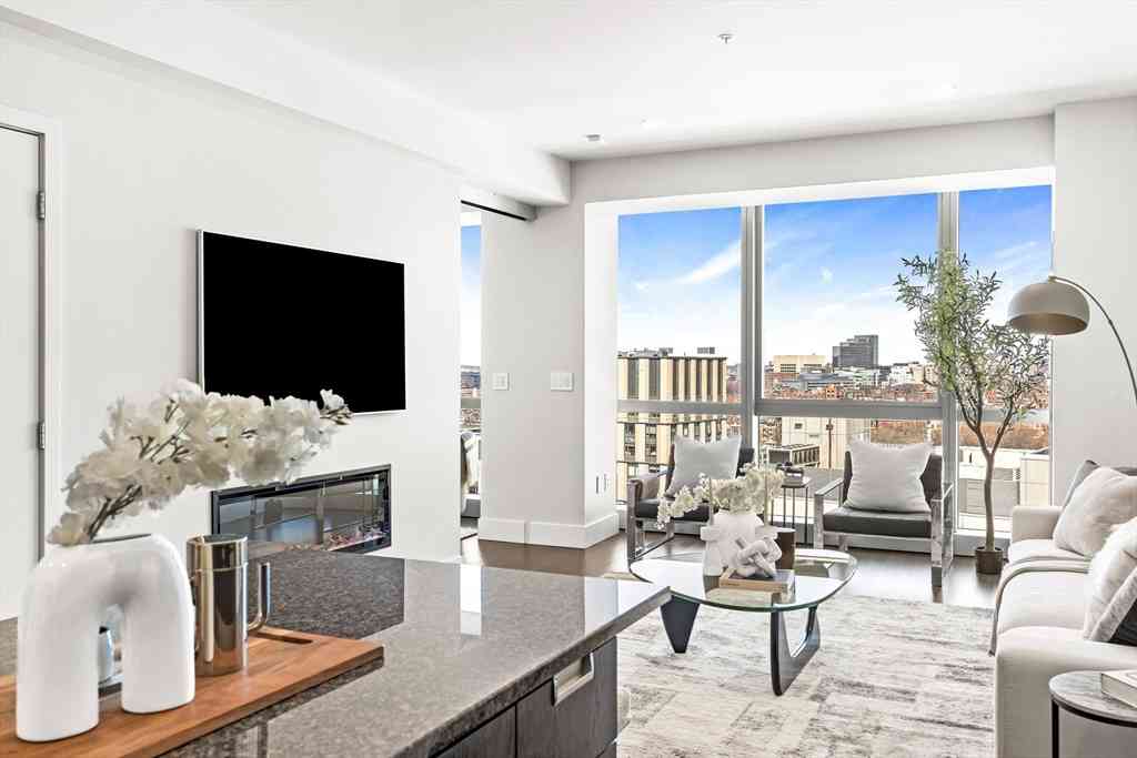 Condo For Sale - 110 Stuart St #19F<br/> Boston, MA 02116