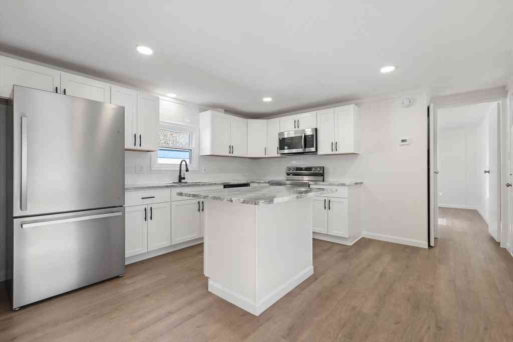 Mobile Home For Sale - 23 Colvin St<br/> Attleboro, MA 02703