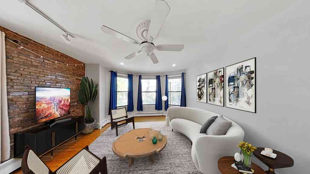 Apartment For Rent - 1536-1540 Tremont #1540 - 2F<br/> Boston, MA 02120