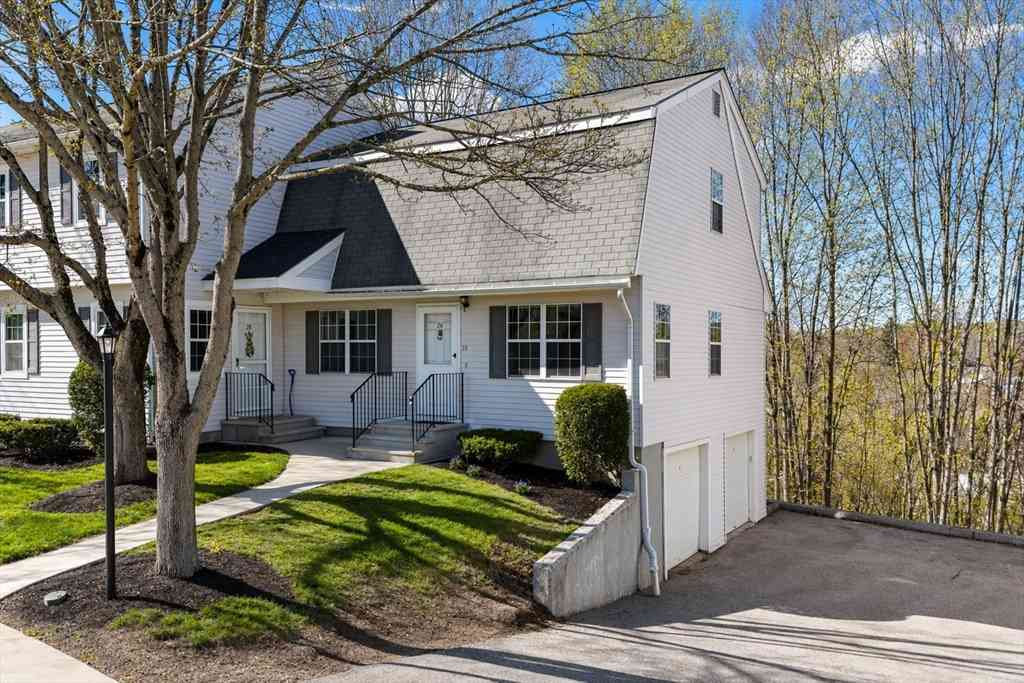 Condo For Sale - 26 Pamela Ln #26<br/> Amesbury, MA 01913