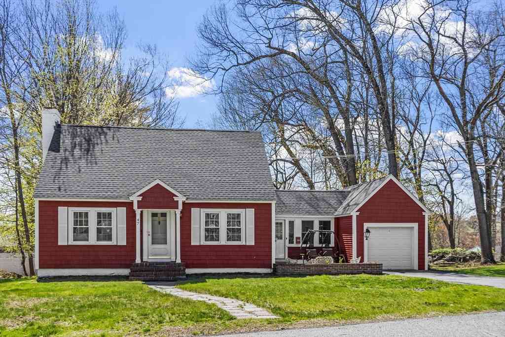 Homes For Sale - 47 Austin St<br/> Worcester County, Leominster, MA 01453