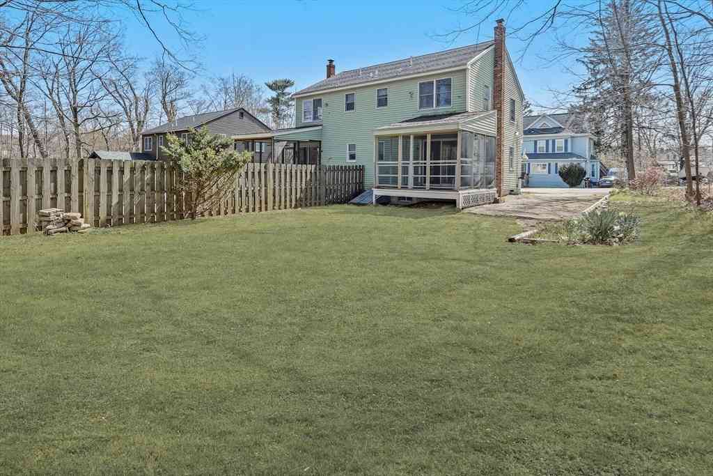 Homes For Sale - 4 Maplewood Avenue #1<br/> Essex County, Amesbury, MA 01913
