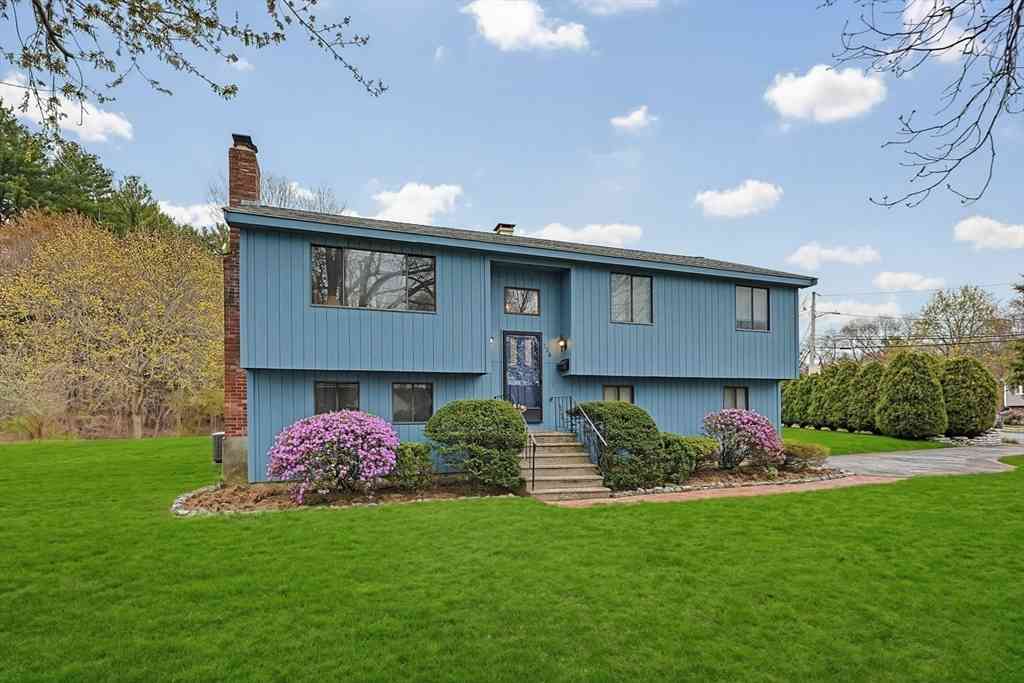 Homes For Sale - 726 Water Street<br/> Middlesex County, Framingham, MA 01701