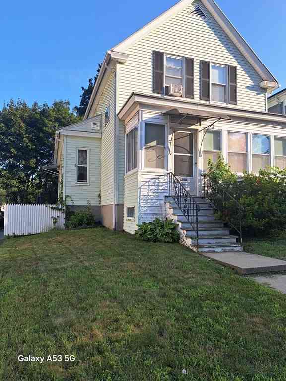 Homes For Sale - 360 Hamilton St<br/> Worcester, MA 01604