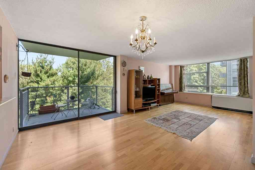 Condo For Sale - 80 Park St #55<br/> Brookline, MA 02446