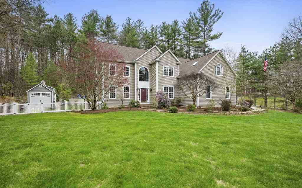 Homes For Sale - 154 South Street<br/> Worcester County, Upton, MA 01568