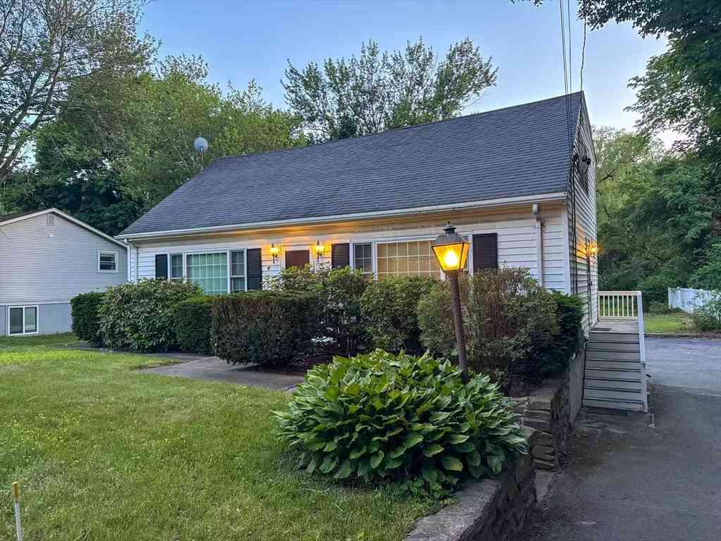 Homes For Sale - 112 Marlboro Rd<br/> Worcester County, Southborough, MA 01772