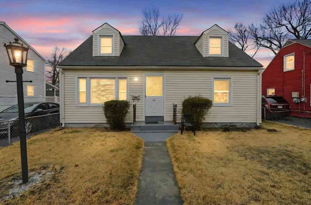 Homes For Sale - 52 Haumont Ter<br/> Springfield, MA 01104