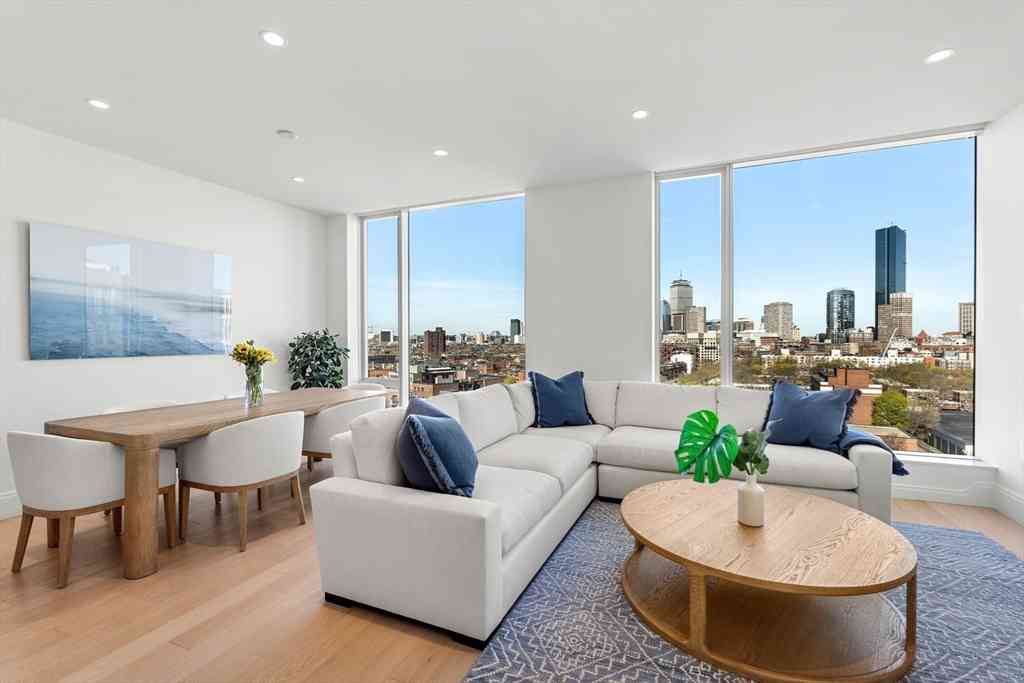 Condo For Sale - 380 Harrison Avenue #14  G<br/> Boston, MA 02118