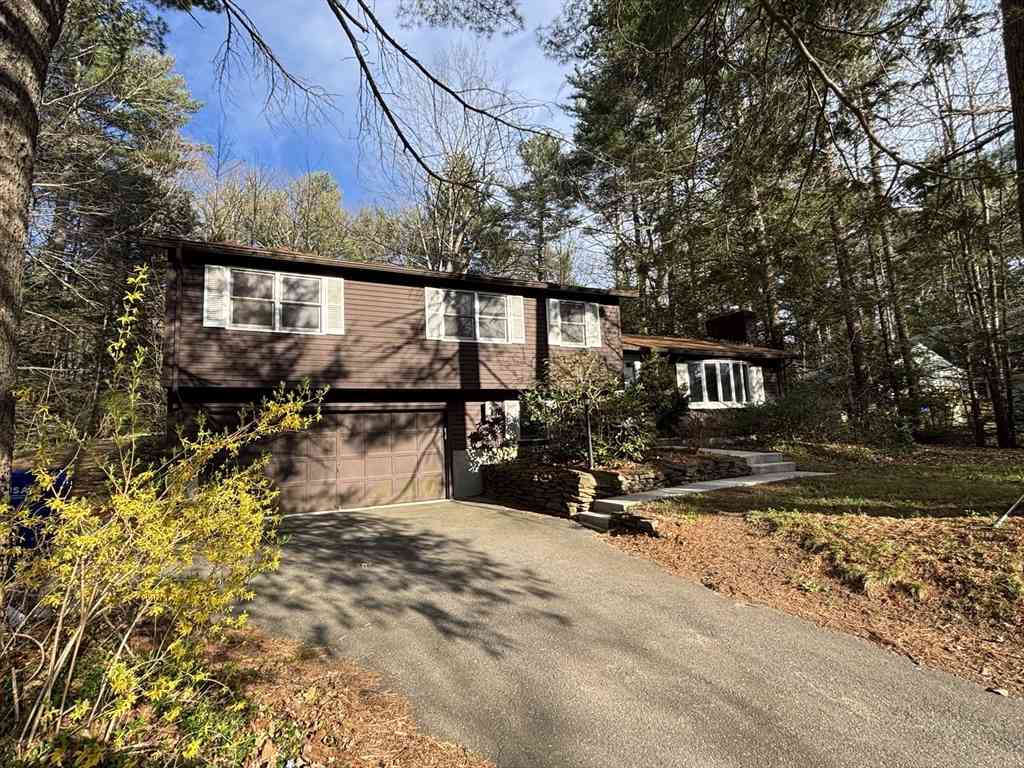 Homes For Sale - 156 Aubinwood Rd.<br/> Hampshire County, Amherst, MA 01002