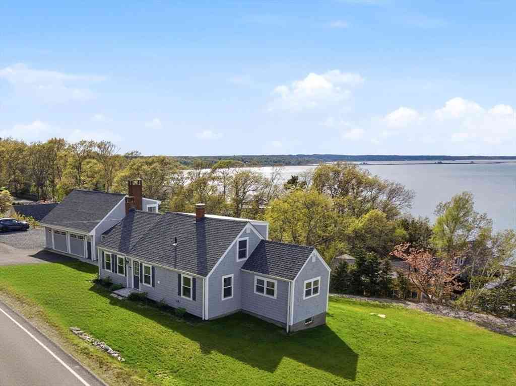 Homes For Sale - 106 Rocky Hill Rd<br/> Plymouth, MA 02360