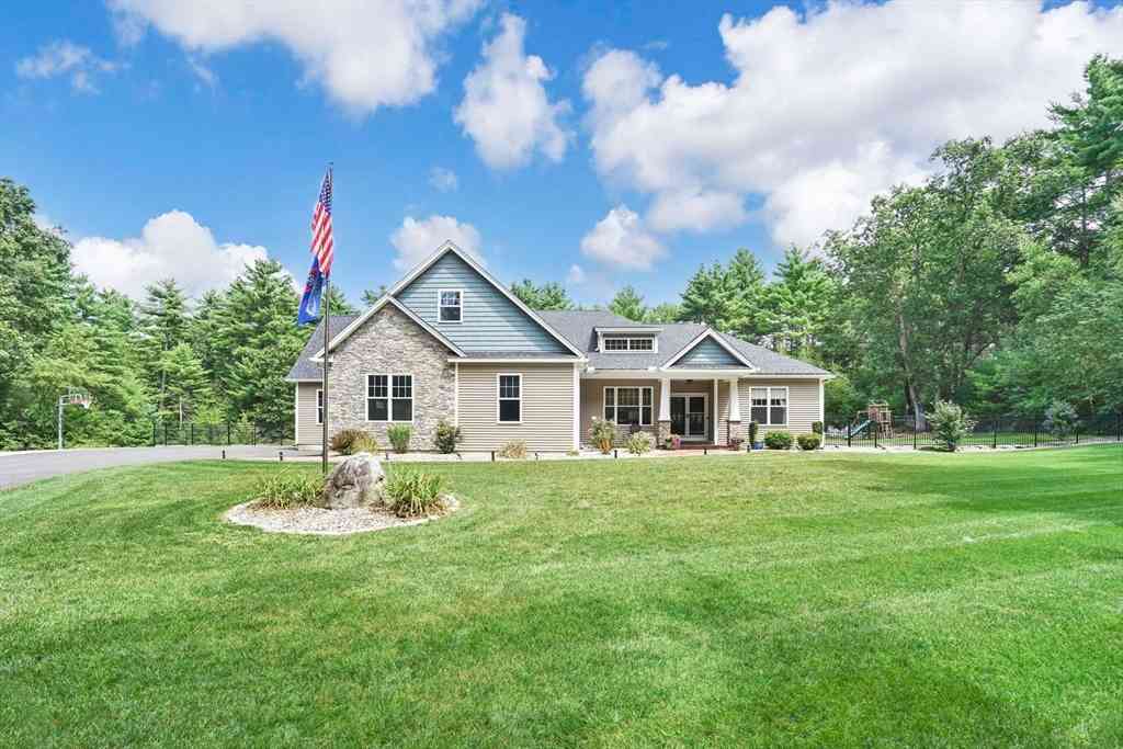 Homes For Sale - 3012 Thorndike St<br/> Palmer, MA 01069