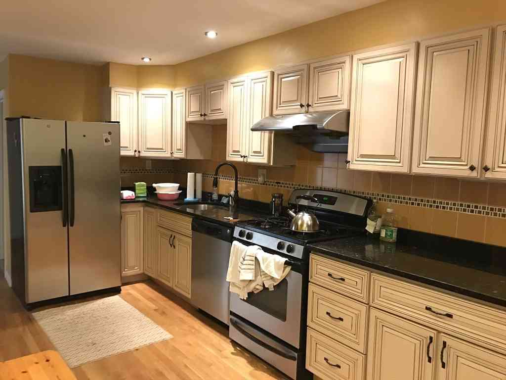 Condo For Rent - 9 Leverett Street #2<br/> Brookline, MA 02445