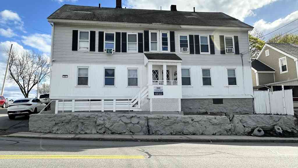 Homes For Sale - 68 Liberty St<br/> Lowell, MA 01851