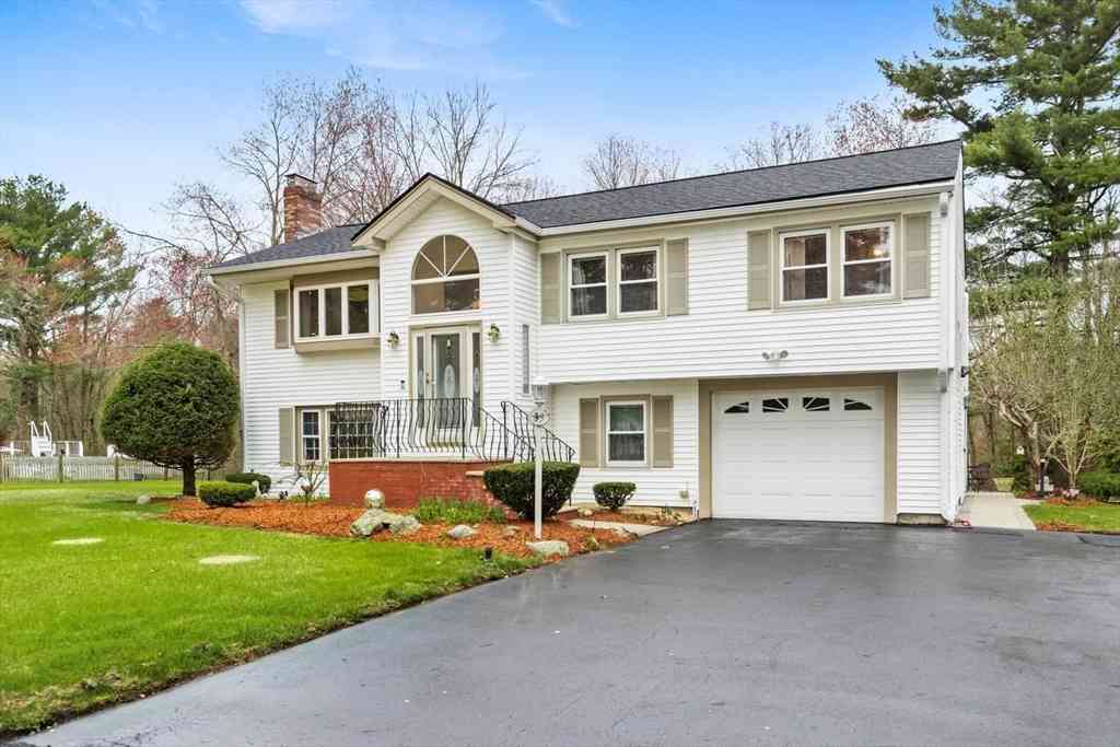 Homes For Sale - 33 Arlene Ave<br/> Middlesex County, Wilmington, MA 01887