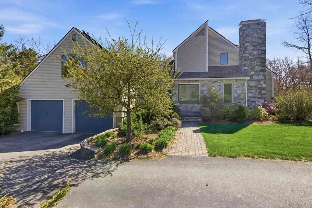 Homes For Sale - 641 Salem End Road<br/> Middlesex County, Framingham, MA 01701
