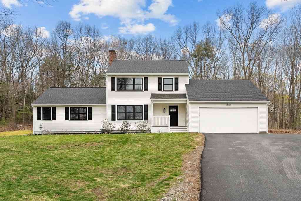 Homes For Sale - 1 Northedge Road<br/> Essex County, Hamilton, MA 01982
