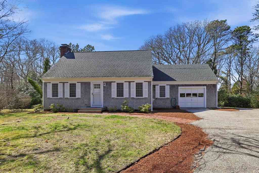 Homes For Sale - 407 Sippewissett Rd<br/> Barnstable County, Falmouth, MA 02540