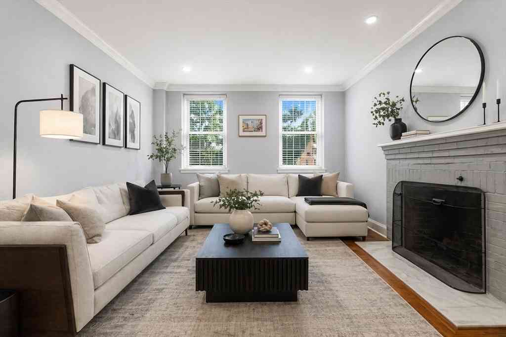 Condo For Sale - 39 Commonwealth Ave #11<br/> Newton, MA 02467