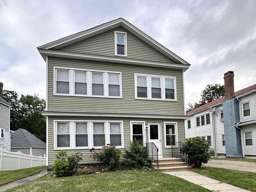 Apartment For Rent - 61 June St. #2<br/> Worcester, MA 01602
