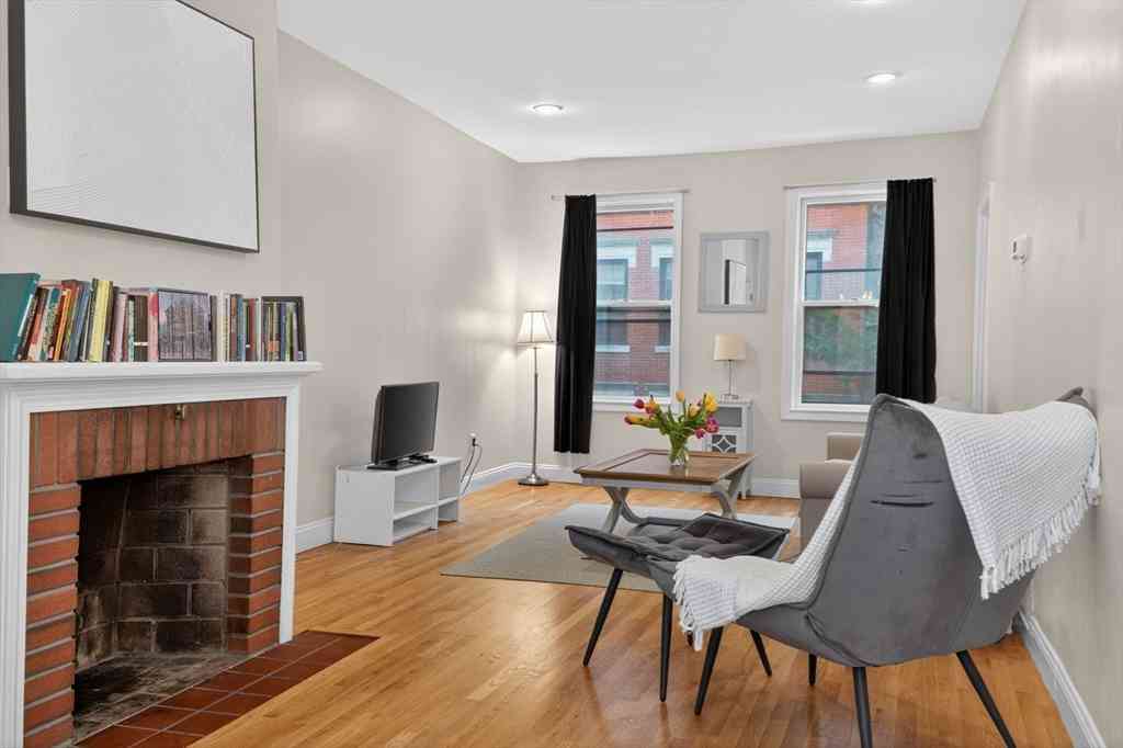 Condo For Sale - 25 Revere Street #2<br/> Boston, MA 02114