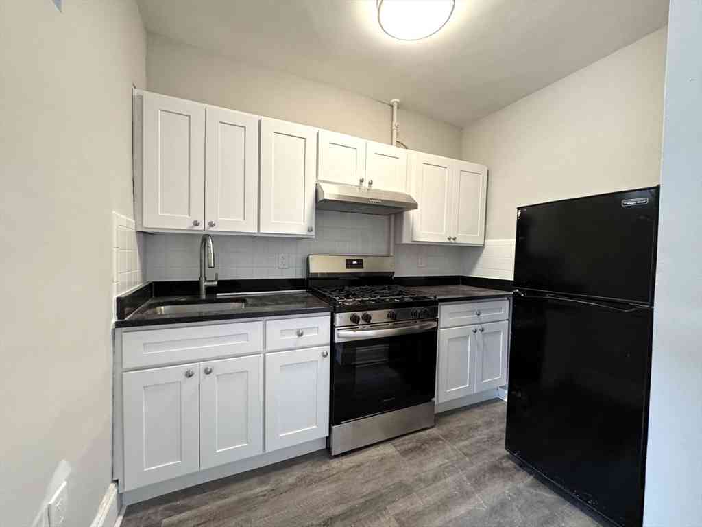 Apartment For Rent - 333 Broadway #14<br/> Somerville, MA 02145