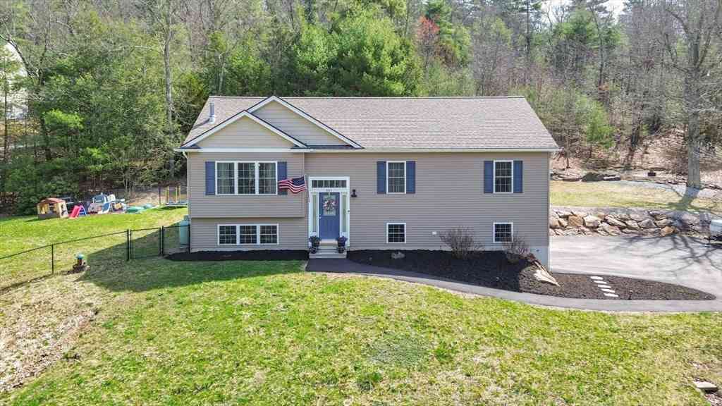Homes For Sale - 301 Podunk Rd<br/> Worcester County, East Brookfield, MA 01515