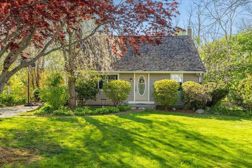 Homes For Sale - 1 New Water St<br/> Middleboro, MA 02346