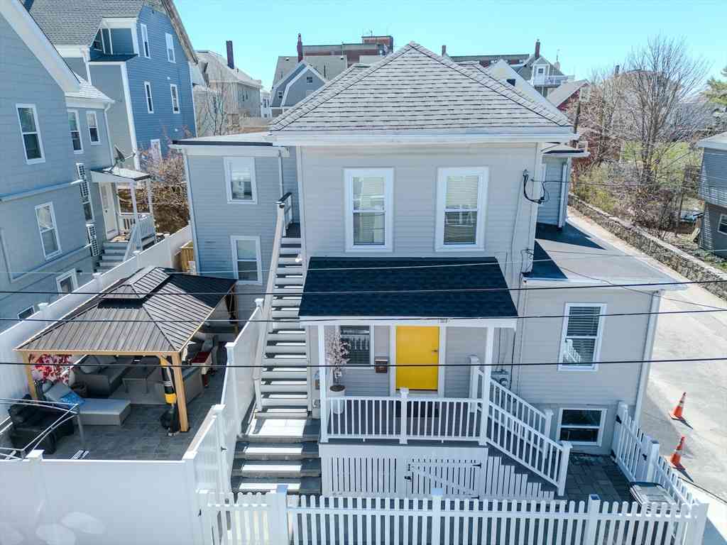 Multifamily For Rent - 27 Addison St<br/> Gloucester, MA 01930