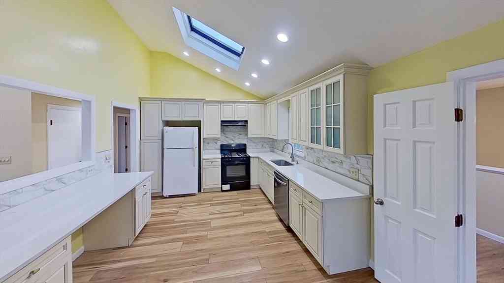 Homes For Rent - 52 Rockefeller Street #2<br/> Randolph, MA 02368