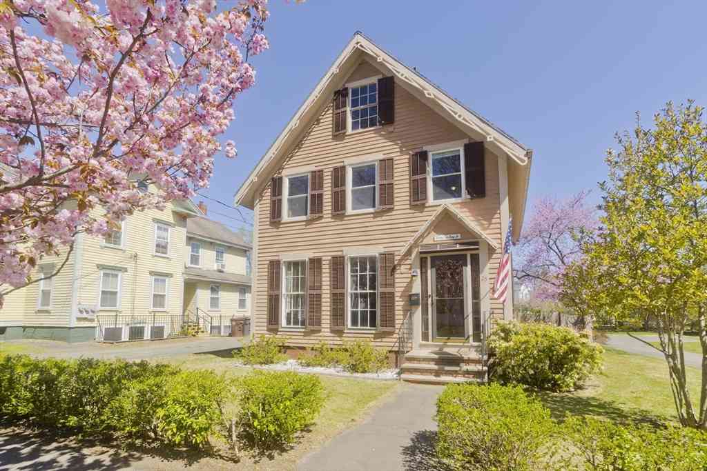 Homes For Sale - 25 King Street<br/> Westfield, MA 01085
